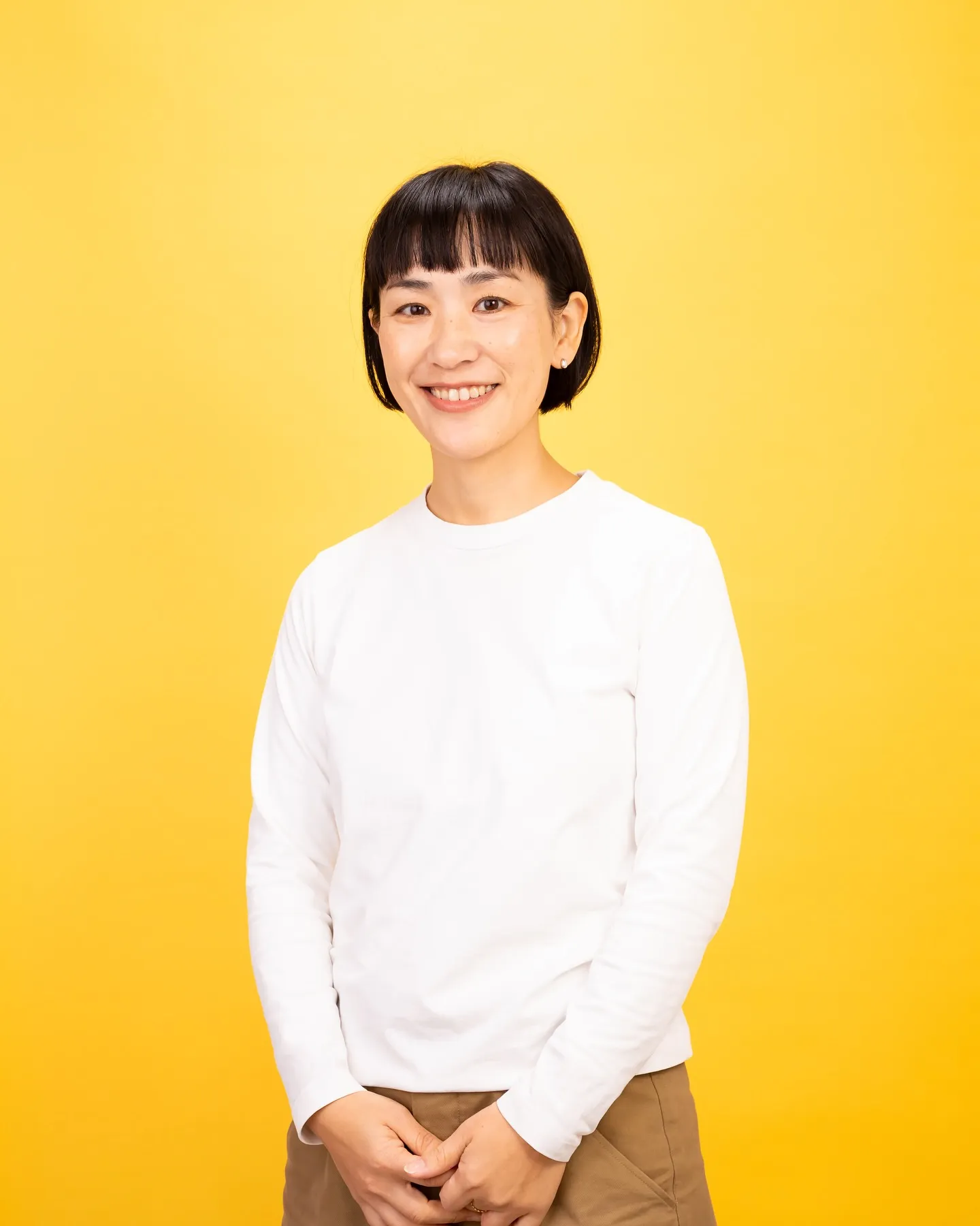 【YELLOW Backdrop Photoshoot -P...