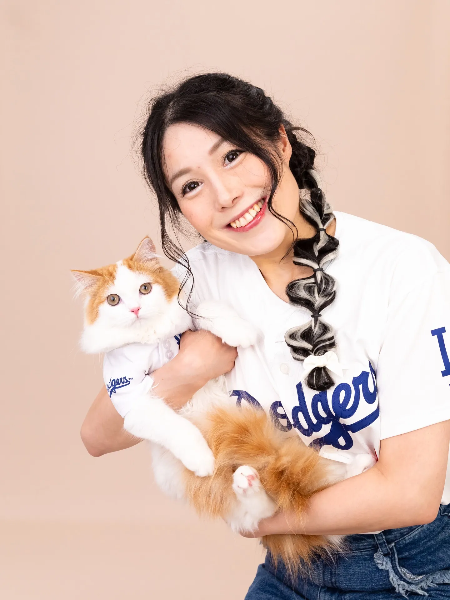 【BEIGE Backdrop Photoshoot -Wi...