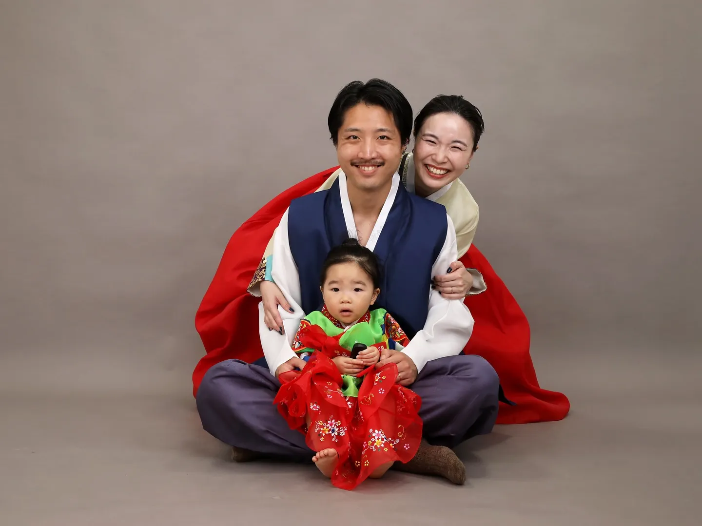 【GRAY Backdrop Photoshoot -前撮り...