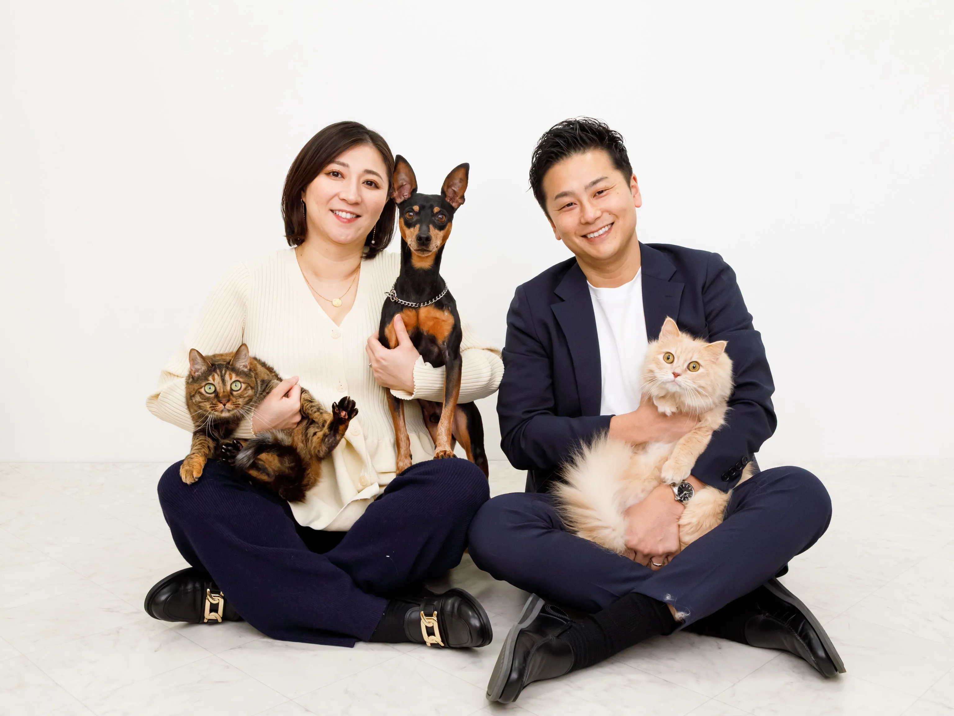 【WHITE Backdrop Photoshoot -家族...
